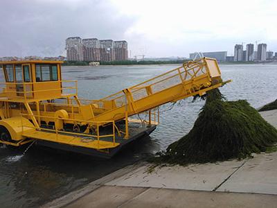 قارب تنظيف مياه الأنهار والبحار في Hunan الصينية